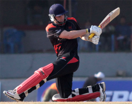 Hong Kong's Jamie Atkinson scores 41 not out for the victory. Photo by PhotoEverest.com